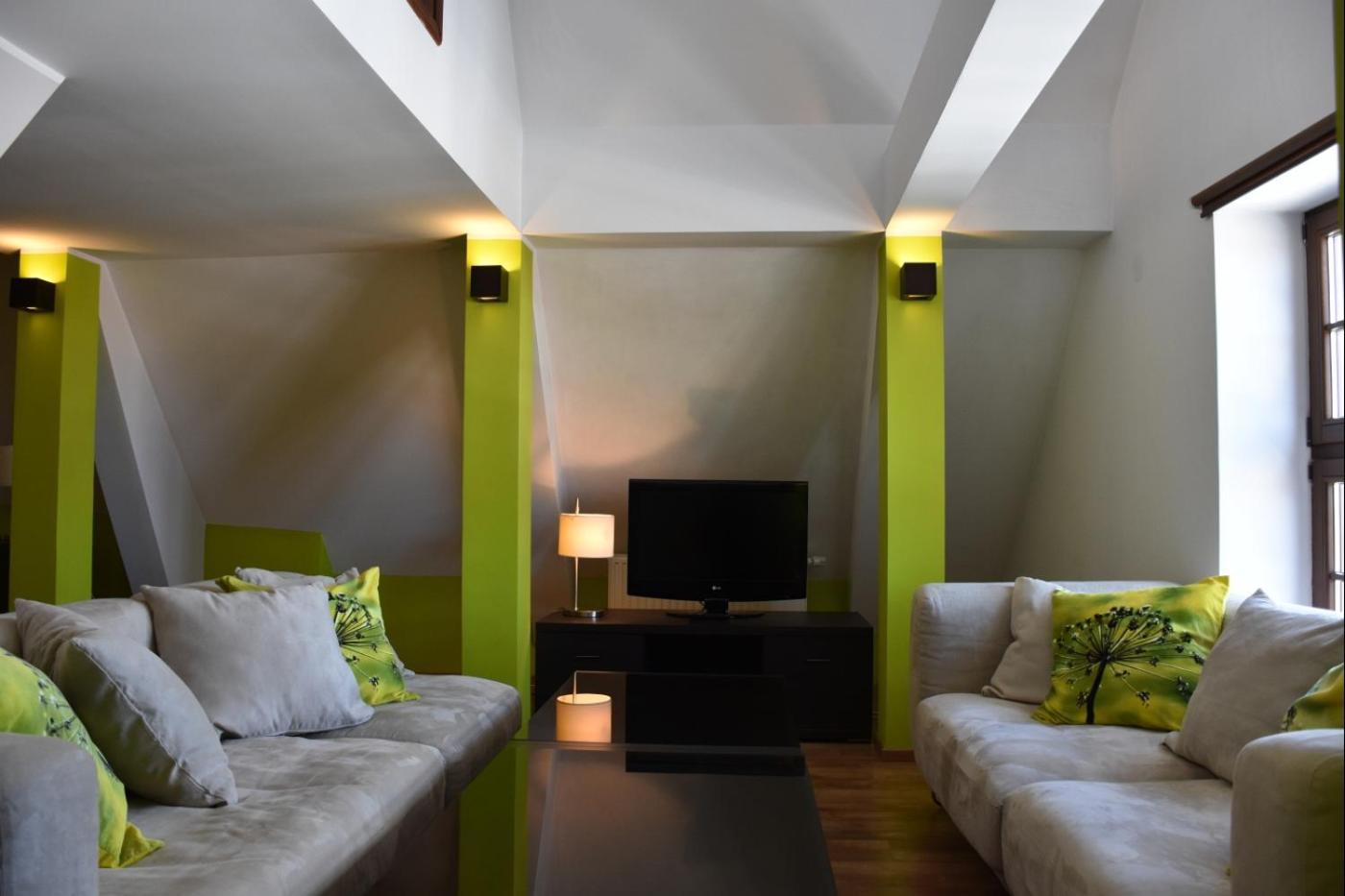 אלבלאג Hotel Pod Lwem מראה חיצוני תמונה